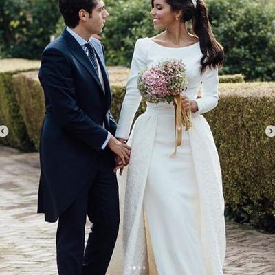 Simple sheath garden wedding dresses crew neck long sleeve with detachable train lace bridal gowns - Thumbnail 4