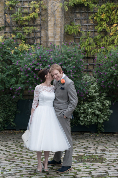 Simple 1950S Vintage Ball Gown Tulle Wedding Dresses Scoop Half Sheer Sleeve Lace Short Bridal Gowns
