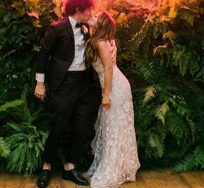 Bohemian Mermaid Wedding Dresses Sexy Deep V Neck Champagne Lining Delicate Lace Backless Bridal Gowns