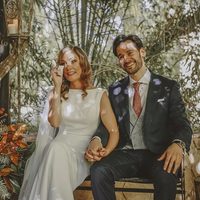 Simple Mermaid Wedding Dresses Boat Neck Backless Beading Crystals Bridal Gowns - Thumbnail 2