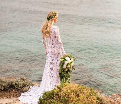 Romantic Mermaid Beach Boho Wedding Dresses Deep V Neck Sheer Long Sleeve Delicate Lace Bridal Gowns