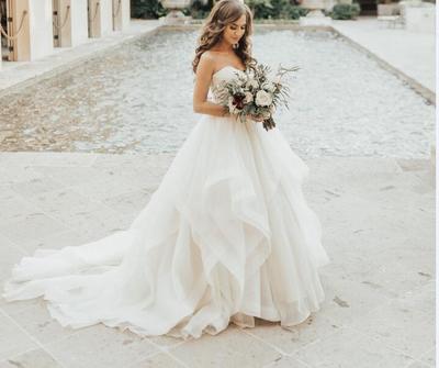 Goregous Ball Gown Sweetheart Garden Wedding Dresses Sleeveless Puffy Bridal Gowns