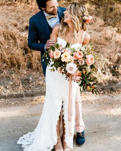 Glamorous Mermaid Garden Wedding Dresses Spaghetti Straps Lace Side Slit Bridal Gowns