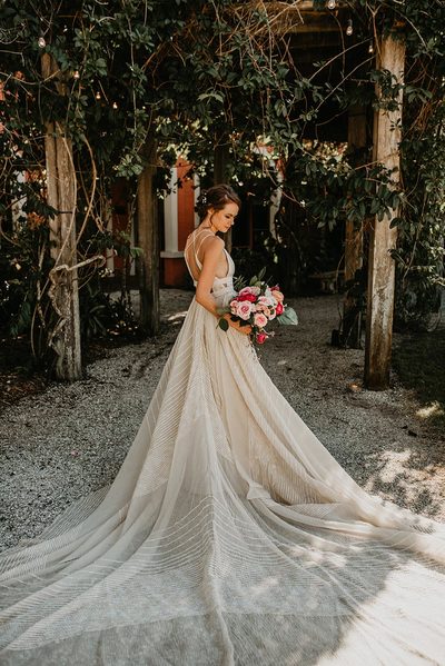 Glamorous Ball Gown Boho Beach Wedding Dresses Spaghetti Straps Light Champagne Beading Crystals Bridal Gowns