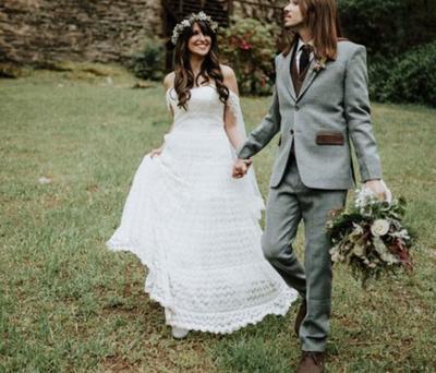 Glamorous A Line Boho Beach Wedding Dresses Off the Shoulder Unique Lace Bridal Gowns