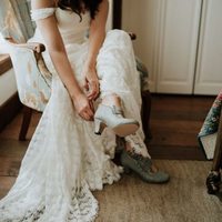 Glamorous A Line Boho Beach Wedding Dresses Off the Shoulder Unique Lace Bridal Gowns - Thumbnail 4