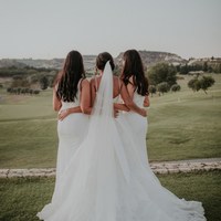 Simple Ball Gown Tulle Garden Wedding Dresses Spaghetti Straps Lace Bodice Appliques Puffy Bridal Gowns - Thumbnail 4