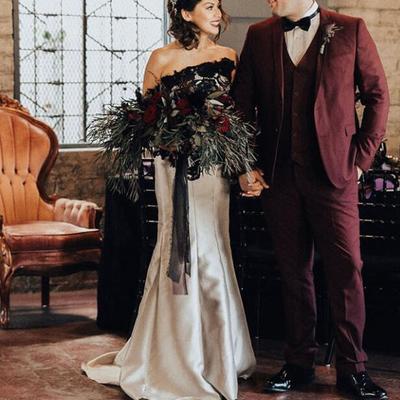 Glamous mermaid satin black and white gothic wedding dresses sexy lace accents bridal gowns - Thumbnail 5