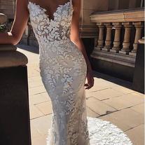  Romantic Mermaid Stunning Wedding Dresses Spaghetti Straps Delicate Lace Bridal Gowns