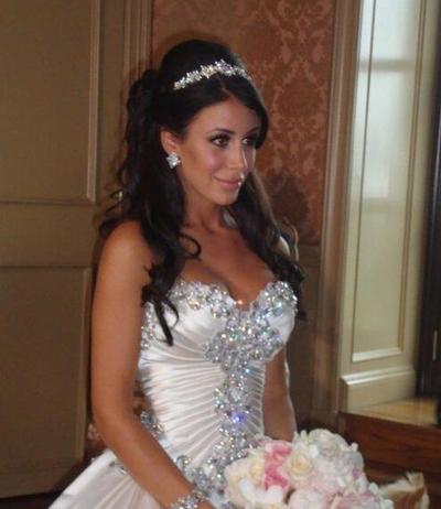  Elegant Satin Wedding Dress Ball Gowns Sweetheart Ivory Sparkly Crystal Beaded Lace Up Chapel Train Bridal Gowns