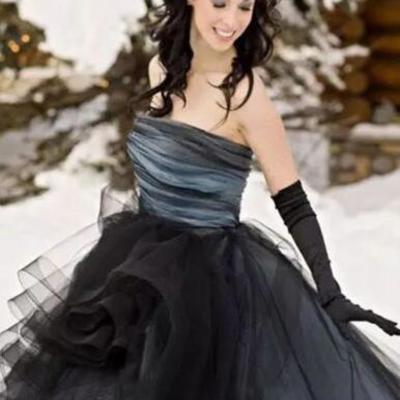 Black gothic ball gown wedding dresses 2019 princess tulle strapless sleeveless sweep train vintage puffy bridal gowns tiers tulle skirt - Thumbnail 5