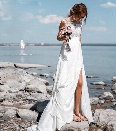 New Arrival Summer Beach A Line Wedding Dresses Lace Jewel Neck Zipper Back Modern Boho Wedding Dress with Side Split Bridal Gowns