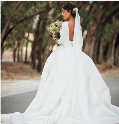 Simple Vintage Wedding Dresses Long Sleeve Low Cut Back Ivory Satin Chapel Train Retro Bridal Gowns Custom Made Size