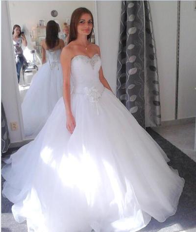 Ball Gown Sweetheart Lace Up Floor Length Handmade Flower Crystal Sequins Applique Wedding Gown Bridal Dresses