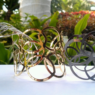 Metal cuff (sold individually)