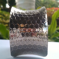 Honeycomb Cuff - Thumbnail 1