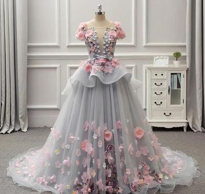Gorgeous Colorful Ball Gown Prom Dresses 2019 Spring Summer Light Gray Flora Appliques Evening Gowns Lace Up Back Peplum Party Dress