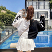 Color Block Heart Long Sleeve Sweatshirt - Thumbnail 2