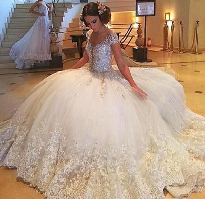 Gorgeous Ball gown Wedding Dresses with Short Sleeves Lace Appliqued Floor Length Wedding Bridal Gown Custom Made