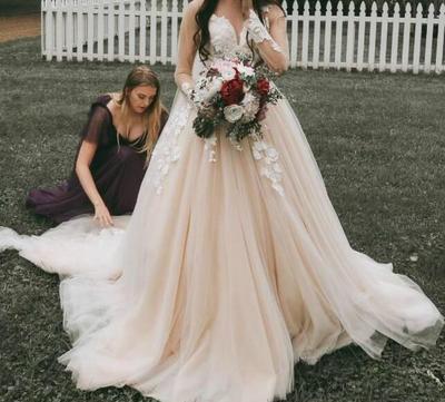  Illusion Long Sleeves Wedding Gowns Sheer Neck Lace Applique Sweep Train Tulle Bridal Wedding Dresses 