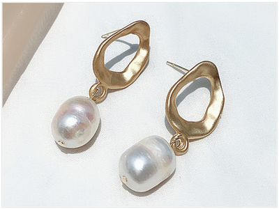 Minimalist Irregular Matte Gold Pearl Earrings