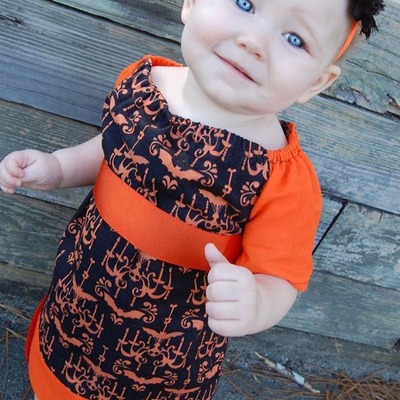 Halloween peasant dress- large (7/8 and 9/10)