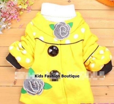 Girls beautiful yellow coat