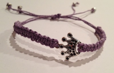 Friendship bracelet - Lilac w/ crown charm