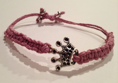 Friendship bracelet - Pink w/ crown charm
