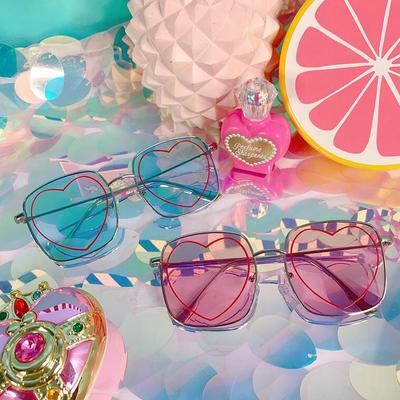 Love heart square sunglasses