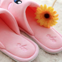 KIRBY SLIPPERS  - Thumbnail 3