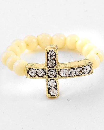 Finger crossed (ring)