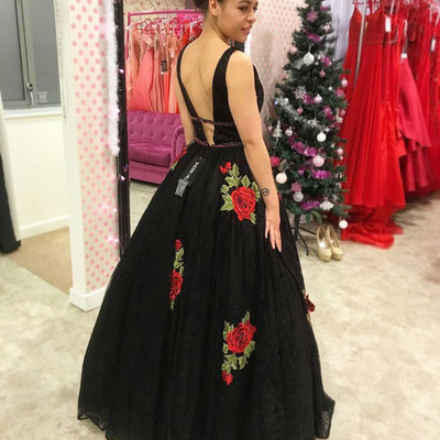 Elegant v neck black long prom dresses with rose flower appliques  - Thumbnail 4