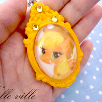 My little pony Applejack necklace - Thumbnail 1