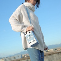 New creative milk box messenger bag - Thumbnail 3