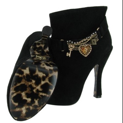 100% authentic betsey johnson ankle boots - Thumbnail 3