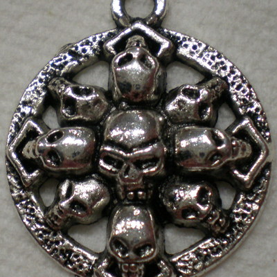 6 of 27 mm round 8 sided gothic skull antique silver plated pendants