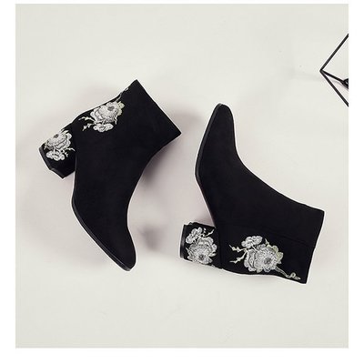 Autumn and winter black floral embroidery ankle boots - Thumbnail 5