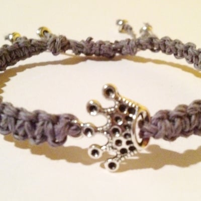 Friendship bracelet - grey w/ crown charm