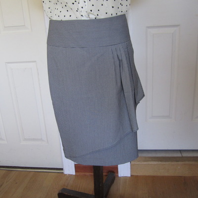 Sold grey skirt 