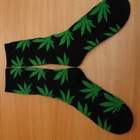 Weed Marijuana Pattern Socks Black/Green Color - Thumbnail 1