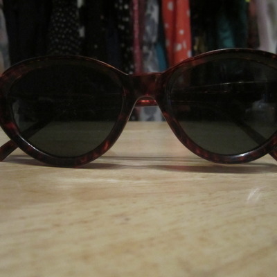 Cat eye sunnies  - Thumbnail 4