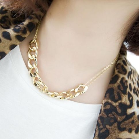 Collar Bone Thick Chain Necklace