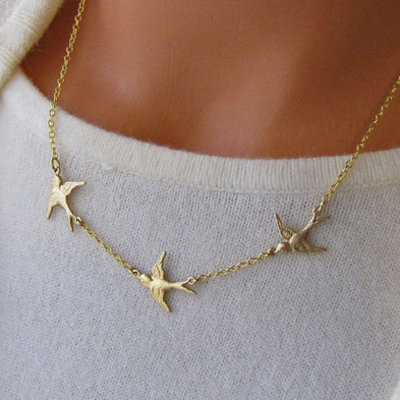 Flying birds necklace