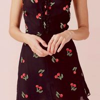 Cherry V-neck Sleeveless Flounce Lace Dress - Thumbnail 1