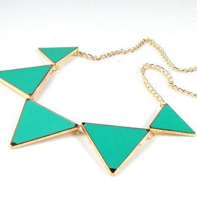 Green triangle collar necklace