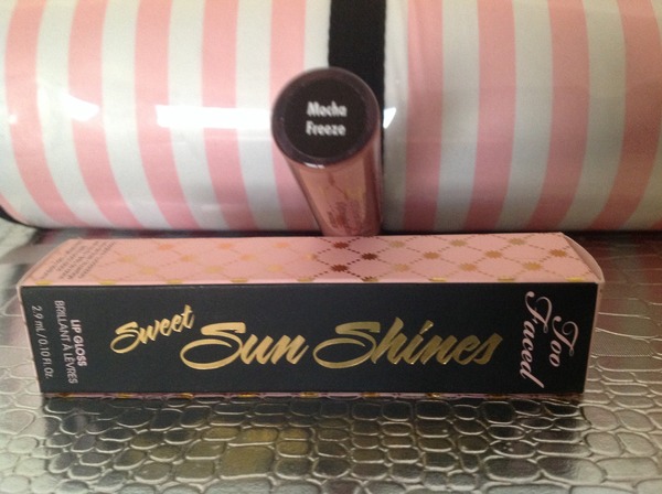 Too Faced lipgloss {mocha freeze}