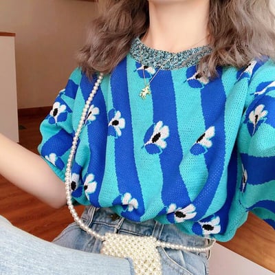 Flower blue color block short sleeve knit top