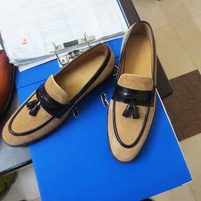 Handmade beige suede loafer slipper party dress men's fashion two tone shoes