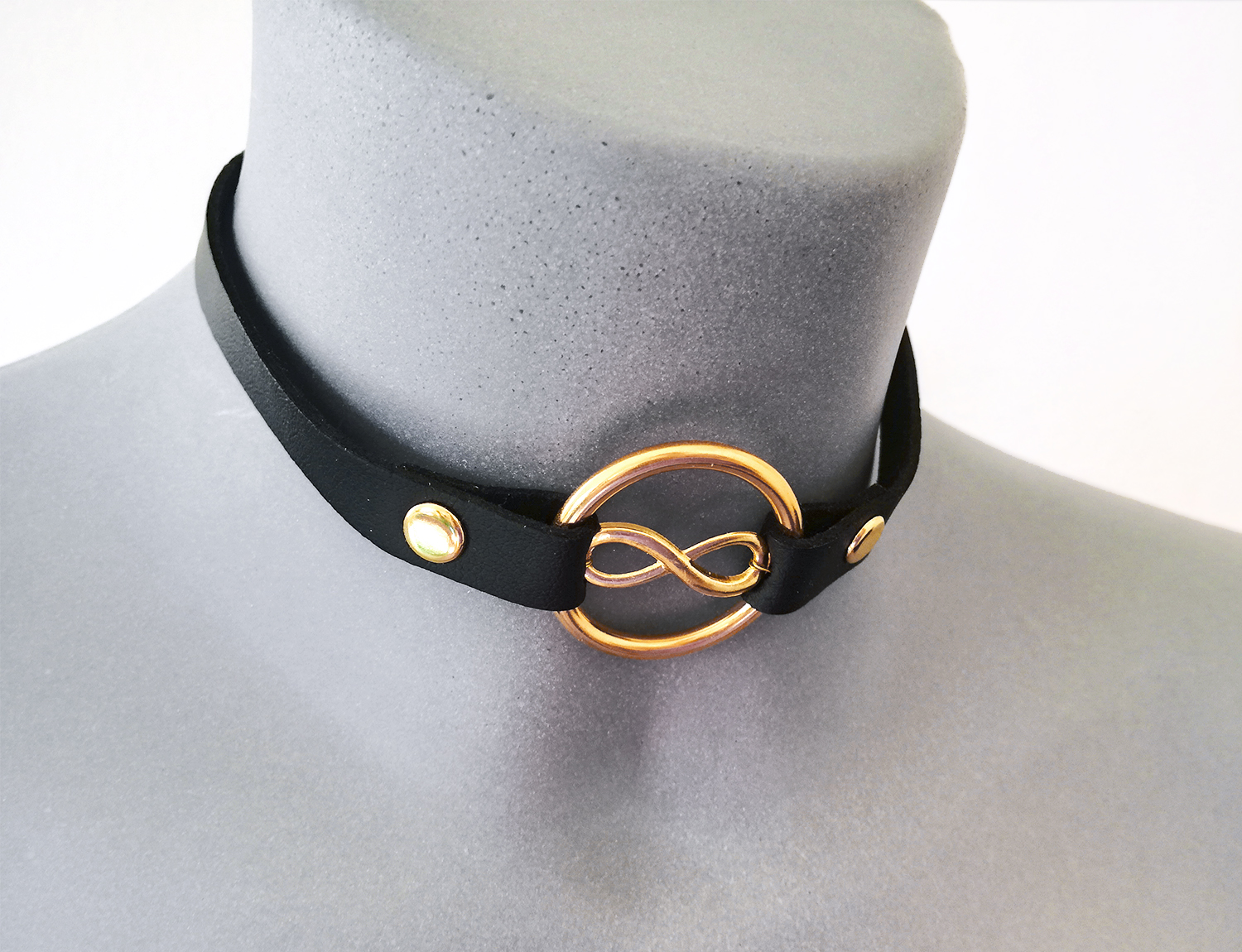 O-ring choker. BDSM collar. Faux 